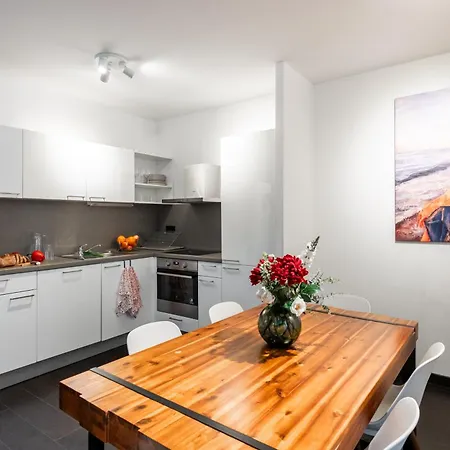 Spacious Apartments Near Karlin Square Praha Exteriér fotografie