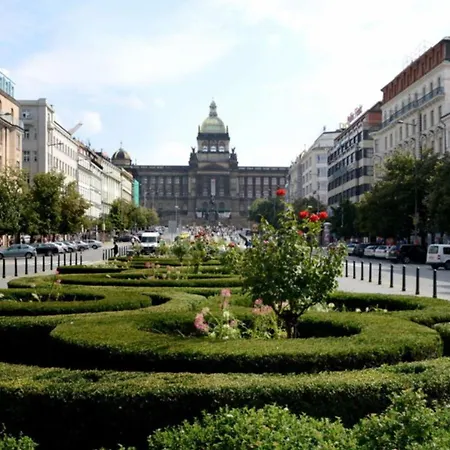 Spacious Apartments Near Karlin Square Praha Exteriér fotografie